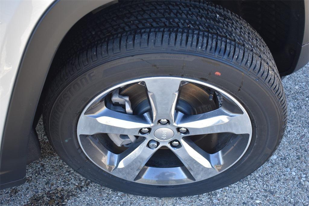 new 2025 Jeep Grand Cherokee L car, priced at $44,995