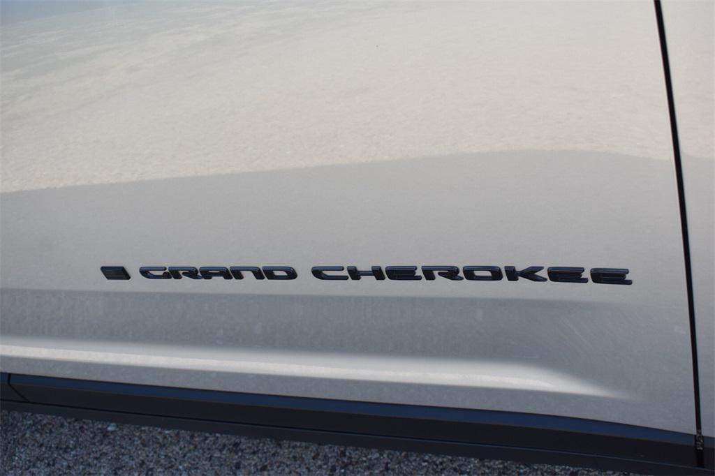 new 2025 Jeep Grand Cherokee L car, priced at $43,746