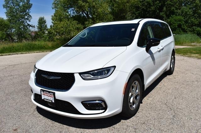 new 2024 Chrysler Pacifica car, priced at $47,171