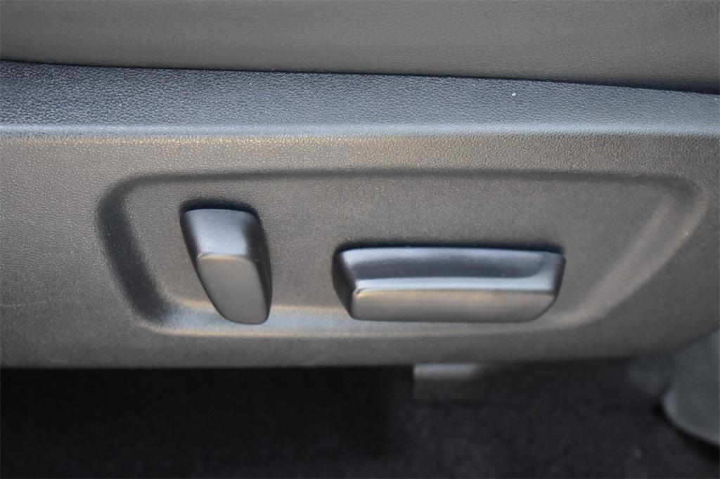 used 2019 Toyota Highlander car, priced at $25,777