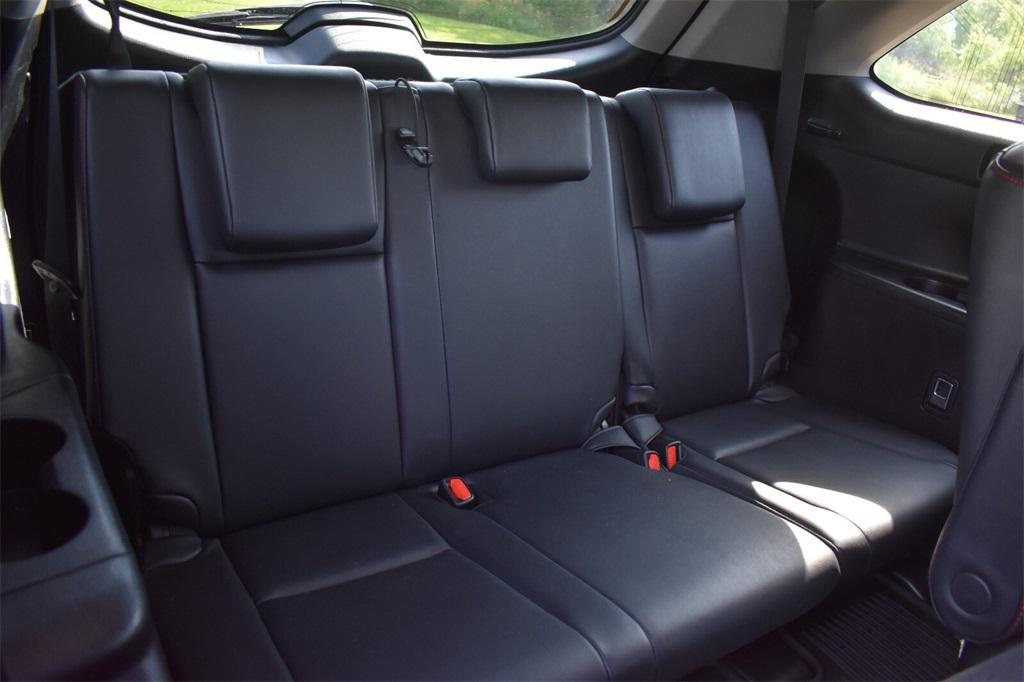 used 2019 Toyota Highlander car, priced at $25,777