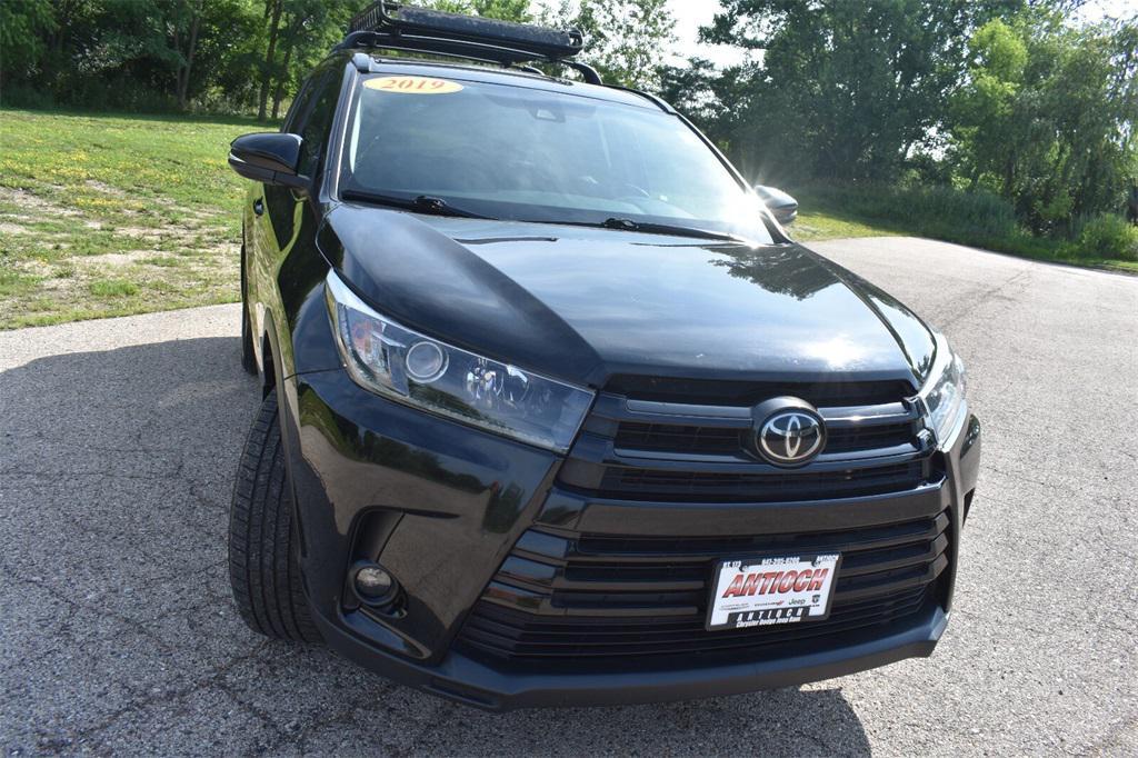 used 2019 Toyota Highlander car, priced at $25,777