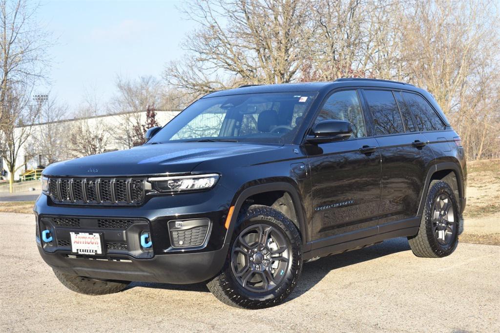 new 2024 Jeep Grand Cherokee car, priced at $57,277