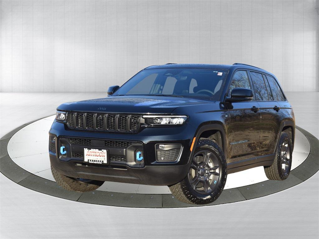 new 2024 Jeep Grand Cherokee car, priced at $57,277