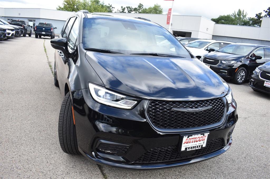 new 2026 Chrysler Pacifica car, priced at $50,325