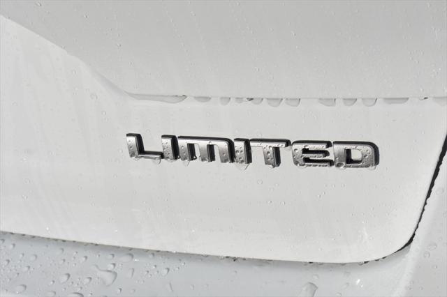 new 2025 Jeep Grand Cherokee car, priced at $46,748