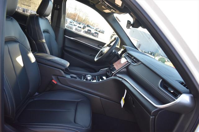 new 2025 Jeep Grand Cherokee car, priced at $46,748