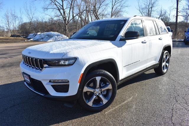 new 2025 Jeep Grand Cherokee car, priced at $46,748