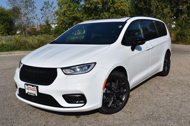 new 2024 Chrysler Pacifica car, priced at $48,502