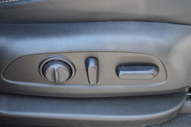 used 2021 Chevrolet Traverse car, priced at $23,277