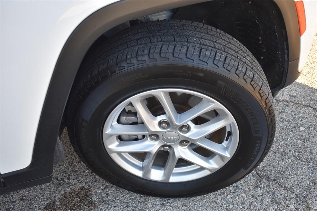 used 2024 Jeep Grand Cherokee L car, priced at $33,777