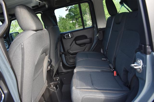 new 2025 Jeep Wrangler car, priced at $45,501