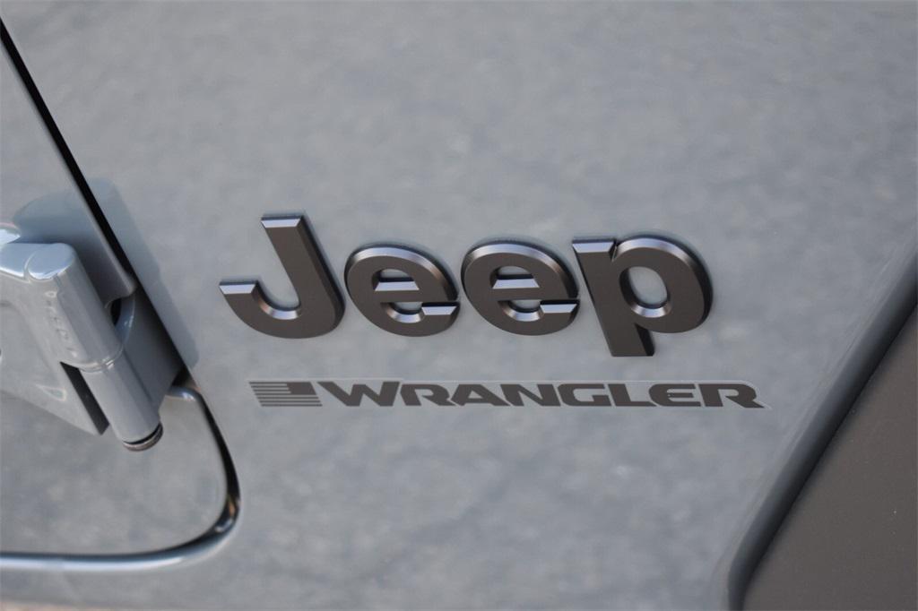 new 2025 Jeep Wrangler car, priced at $45,961