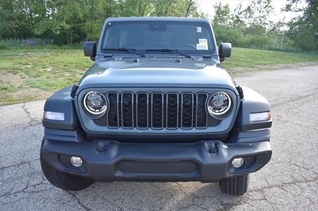 new 2025 Jeep Wrangler car, priced at $45,501