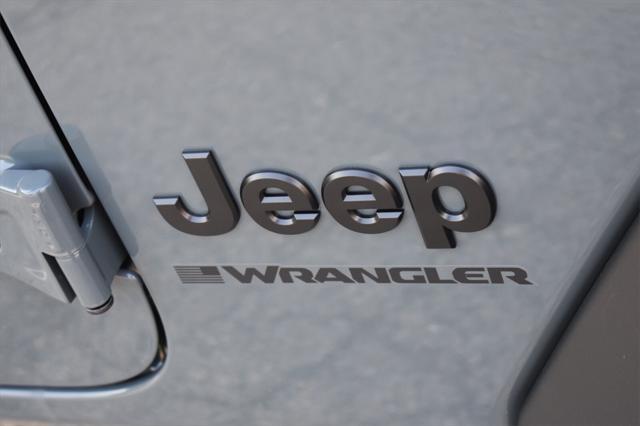 new 2025 Jeep Wrangler car, priced at $45,501