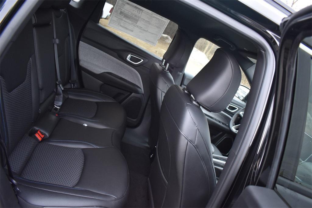 new 2025 Jeep Compass car, priced at $25,998