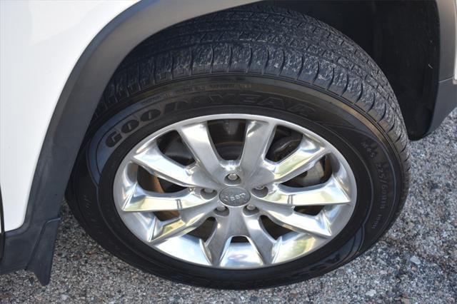 used 2017 Jeep Cherokee car, priced at $14,777