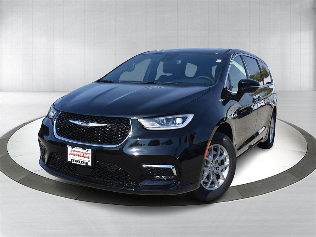 new 2026 Chrysler Pacifica car, priced at $44,566