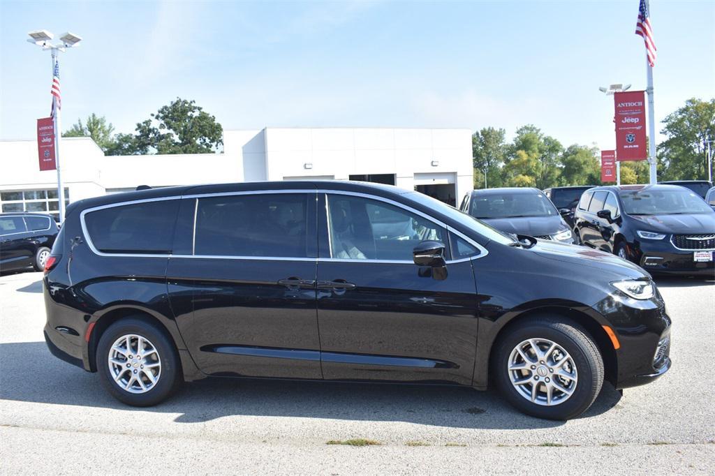 new 2026 Chrysler Pacifica car, priced at $44,566