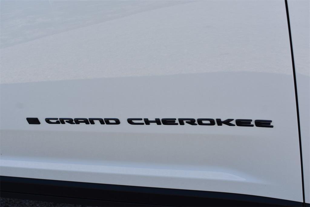 new 2025 Jeep Grand Cherokee L car, priced at $41,728