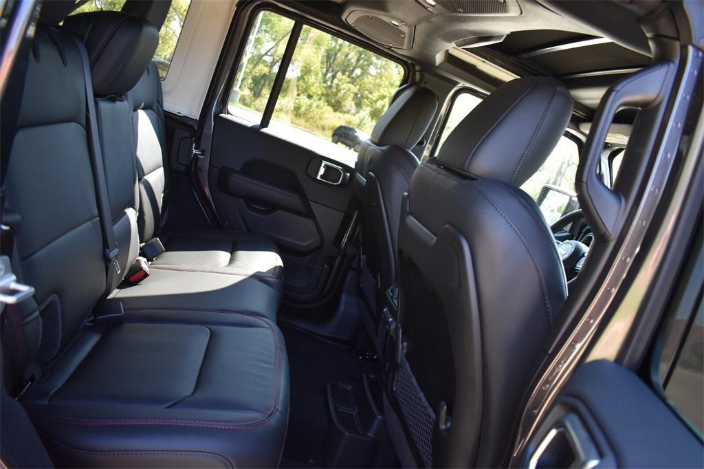 new 2025 Jeep Wrangler car, priced at $57,657