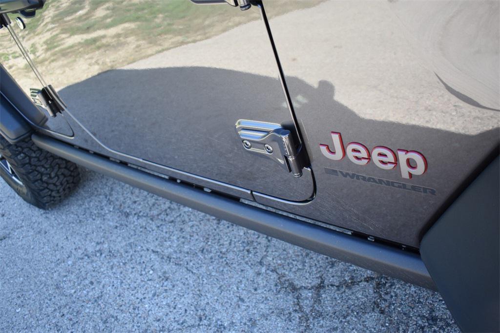 new 2025 Jeep Wrangler car, priced at $57,657