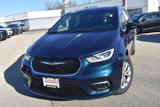 new 2025 Chrysler Pacifica car, priced at $43,323