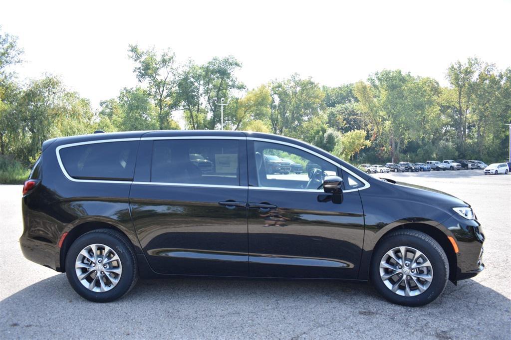 new 2026 Chrysler Pacifica car, priced at $47,718