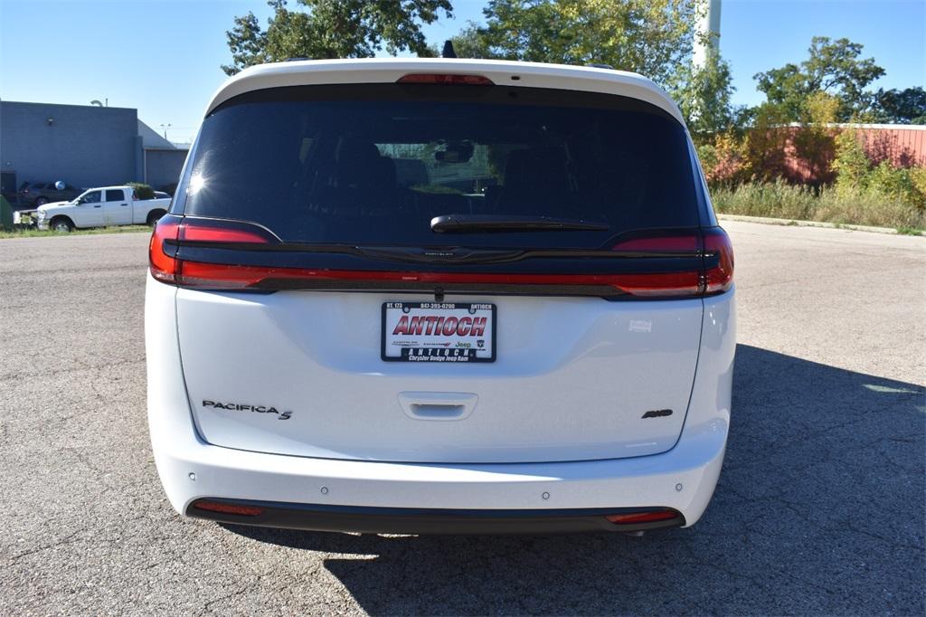 new 2026 Chrysler Pacifica car, priced at $48,113