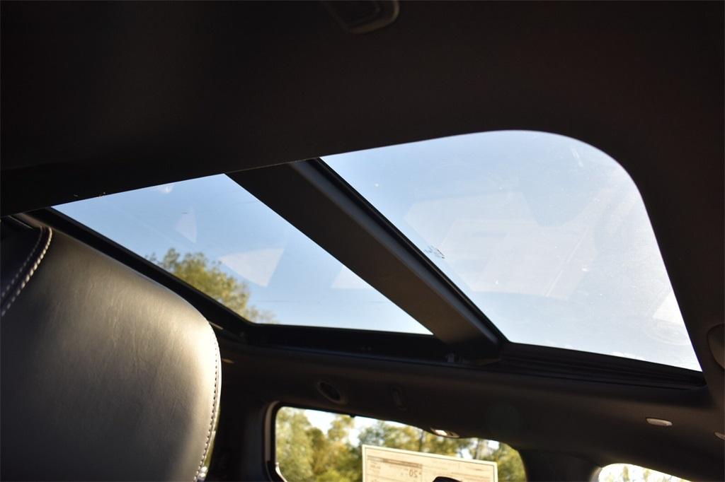 new 2026 Chrysler Pacifica car, priced at $48,113