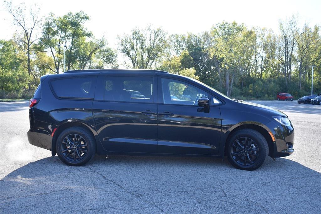 used 2020 Chrysler Pacifica car, priced at $25,977
