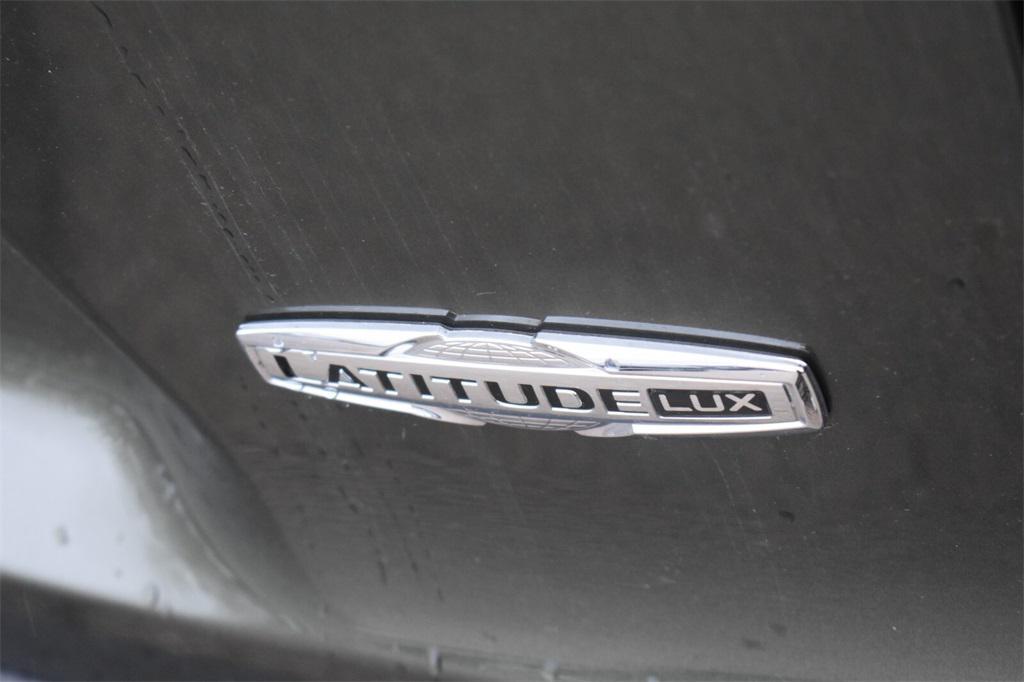 used 2021 Jeep Cherokee car, priced at $22,677