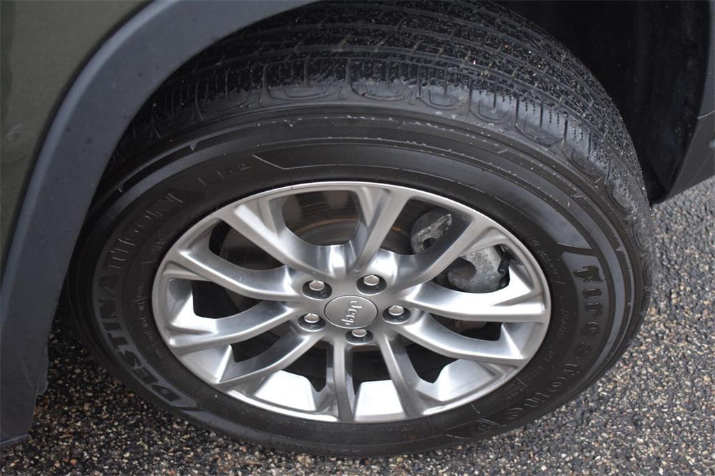 used 2021 Jeep Cherokee car, priced at $22,677