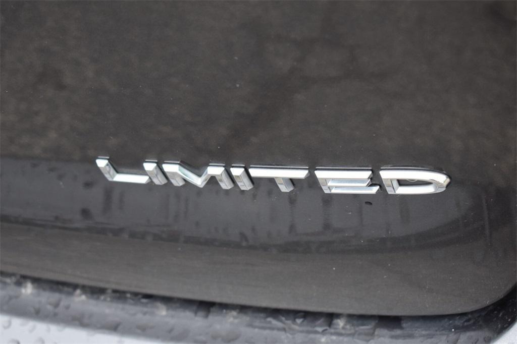 used 2023 Chrysler Pacifica car, priced at $26,977