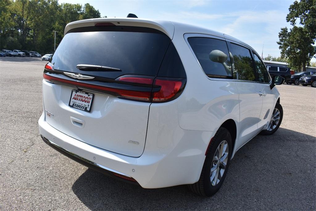 new 2026 Chrysler Pacifica car, priced at $45,985