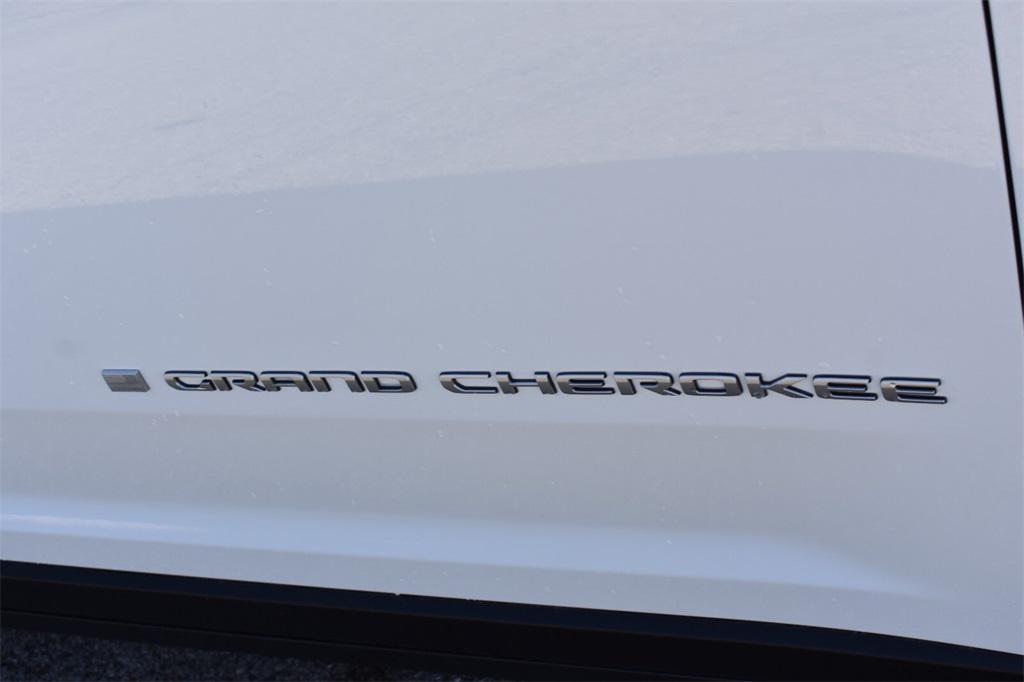 new 2025 Jeep Grand Cherokee L car, priced at $37,592