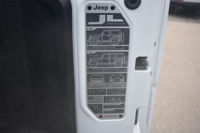 new 2025 Jeep Wrangler car, priced at $48,319