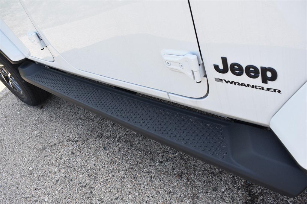 new 2025 Jeep Wrangler car, priced at $47,495