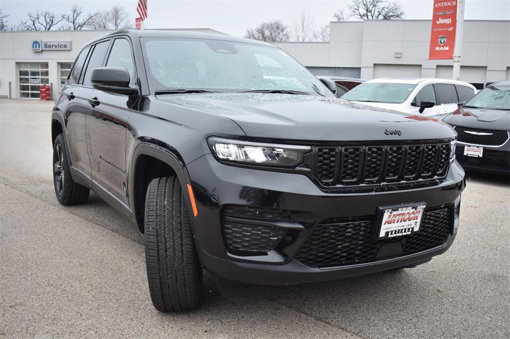 new 2025 Jeep Grand Cherokee car, priced at $38,995