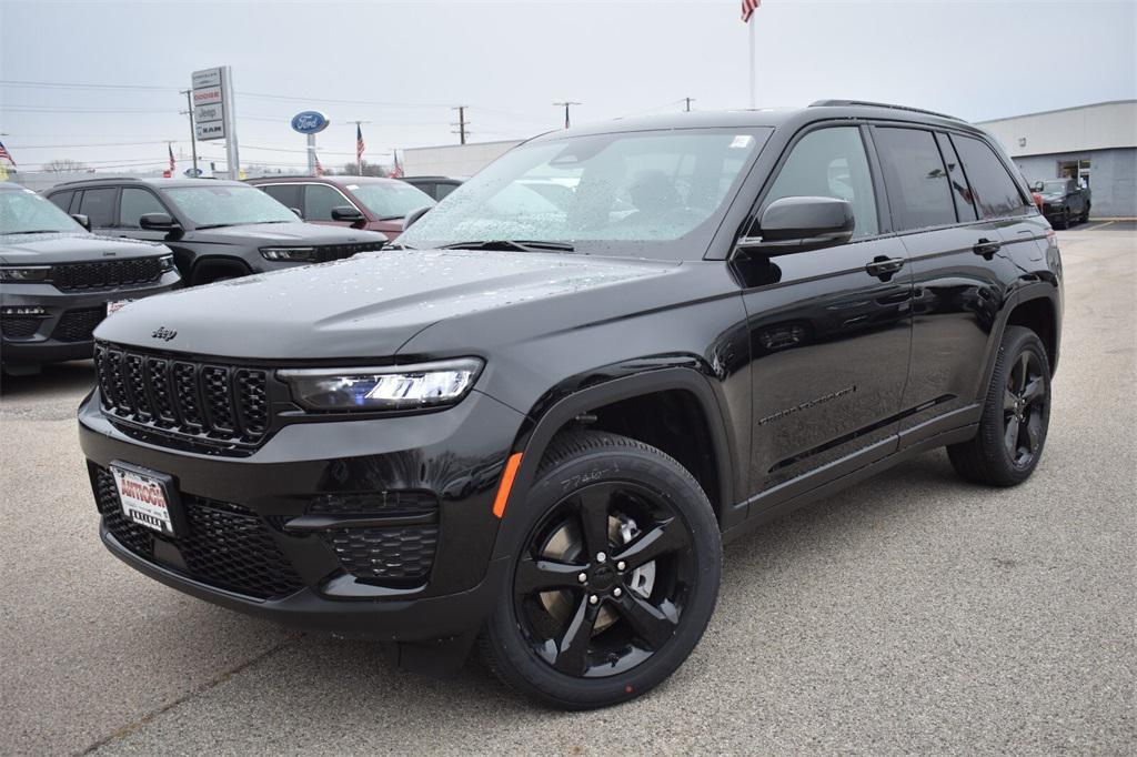 new 2025 Jeep Grand Cherokee car, priced at $38,995