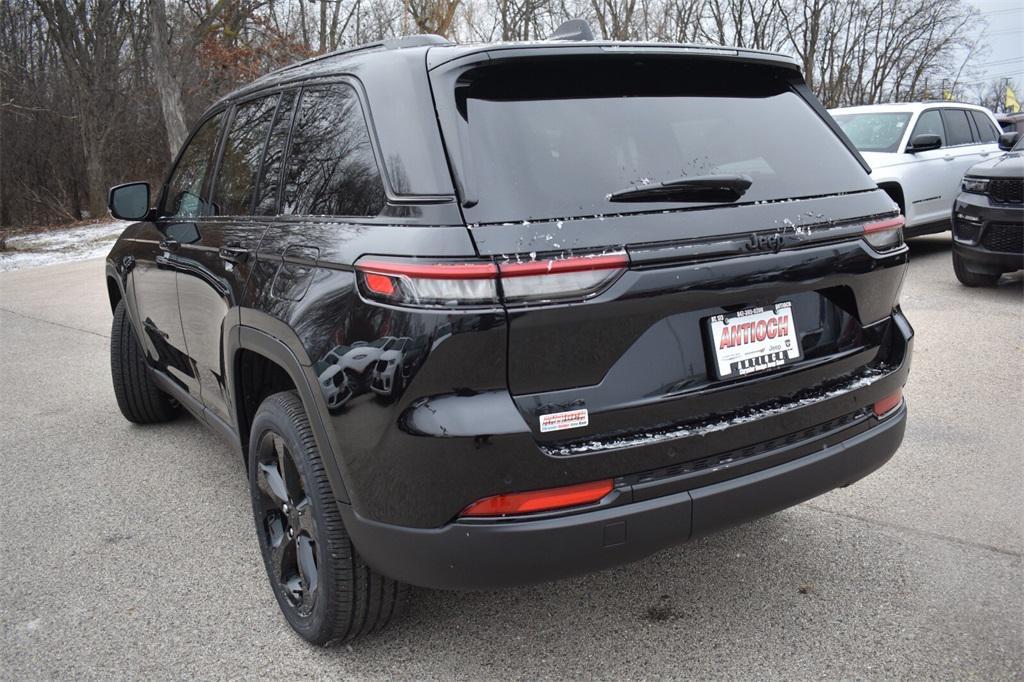 new 2025 Jeep Grand Cherokee car, priced at $38,995