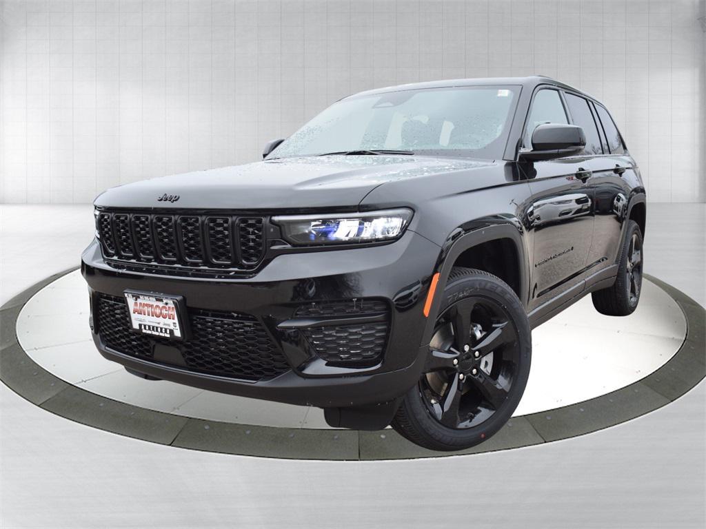 new 2025 Jeep Grand Cherokee car, priced at $39,793