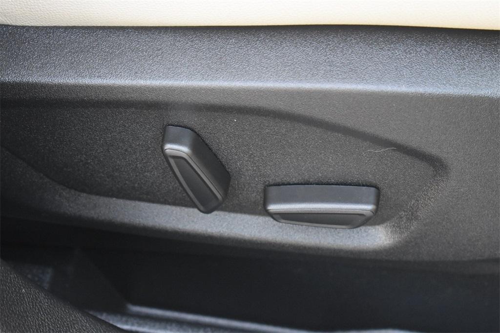 used 2024 Ford Edge car, priced at $35,677