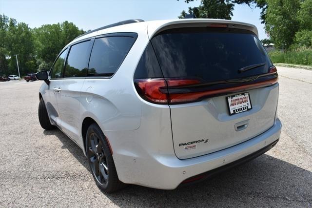 new 2024 Chrysler Pacifica car, priced at $43,307