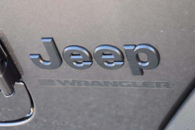 new 2025 Jeep Wrangler car, priced at $45,784