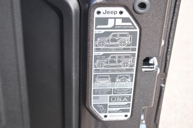 new 2025 Jeep Wrangler car, priced at $45,784