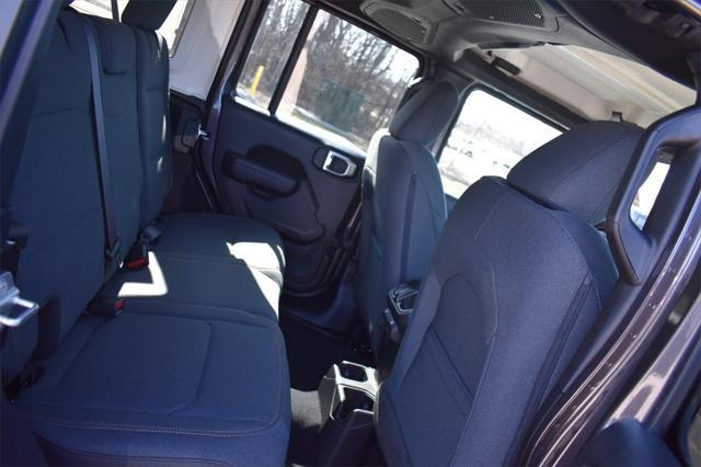 new 2025 Jeep Wrangler car, priced at $45,784