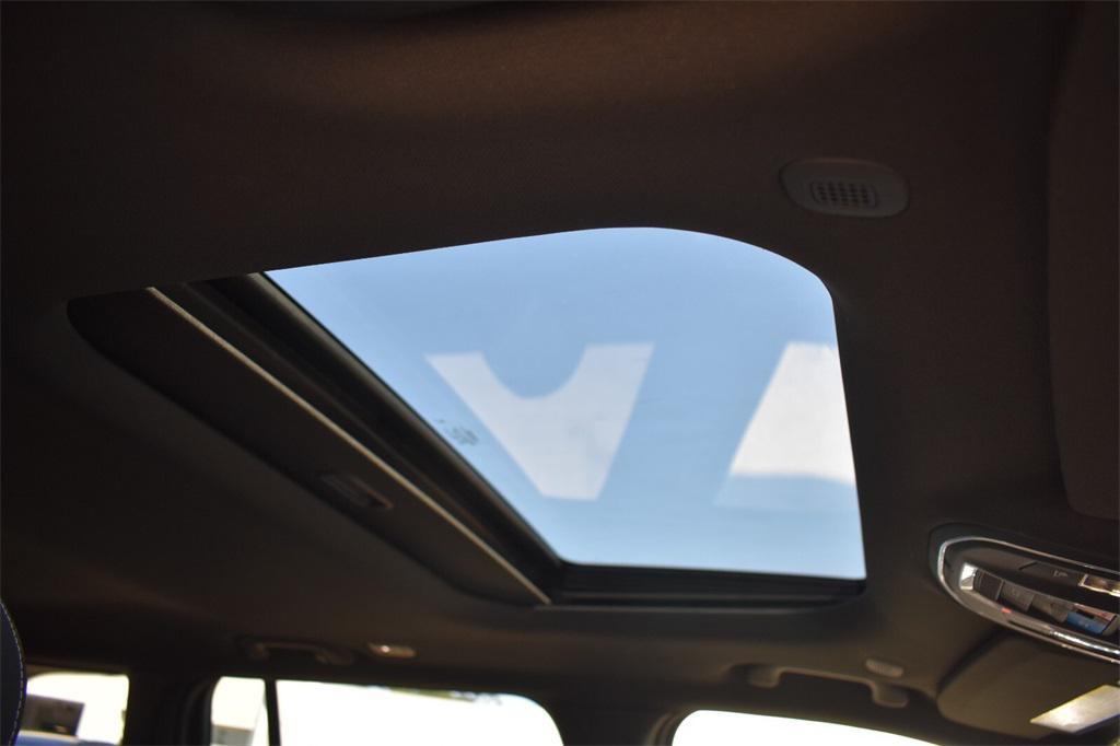 new 2025 Jeep Grand Cherokee car, priced at $38,434