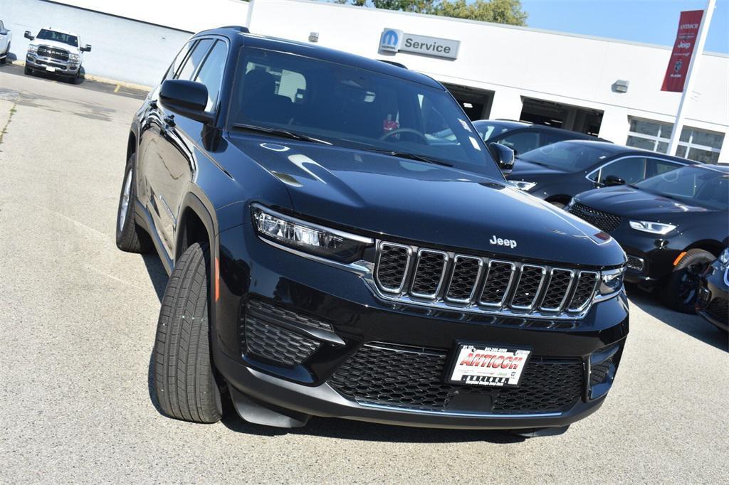 new 2025 Jeep Grand Cherokee car, priced at $38,434