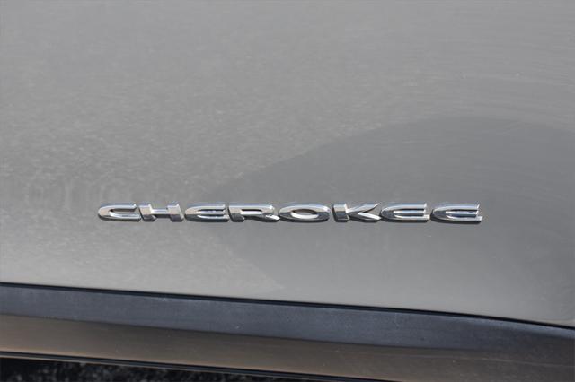 used 2022 Jeep Cherokee car, priced at $25,177